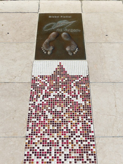 蓝月亮孤独 蓝月亮孤独